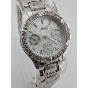 DMQ CZ Watch Women 30mm Silver Tone Crystals Day Date 6.5" Band- New Battery